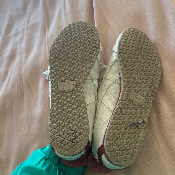 Onitsuka Tiger MEXICO 66 Low-top Sneakers for Women - Picture 10 of 11